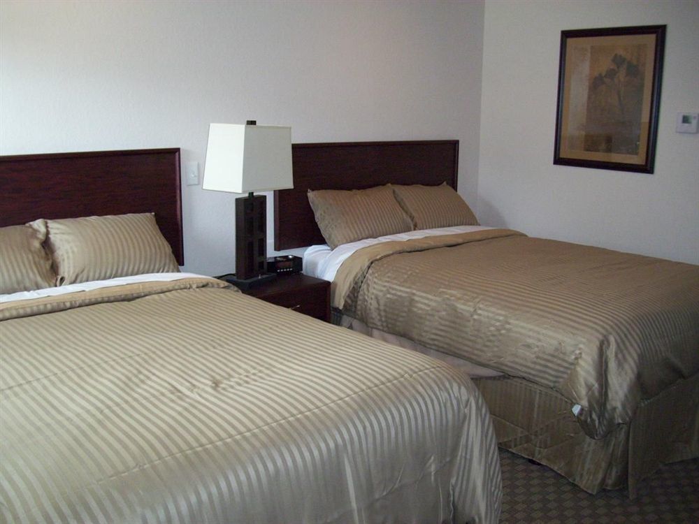 Price Pointe Inn Waukesha Dış mekan fotoğraf