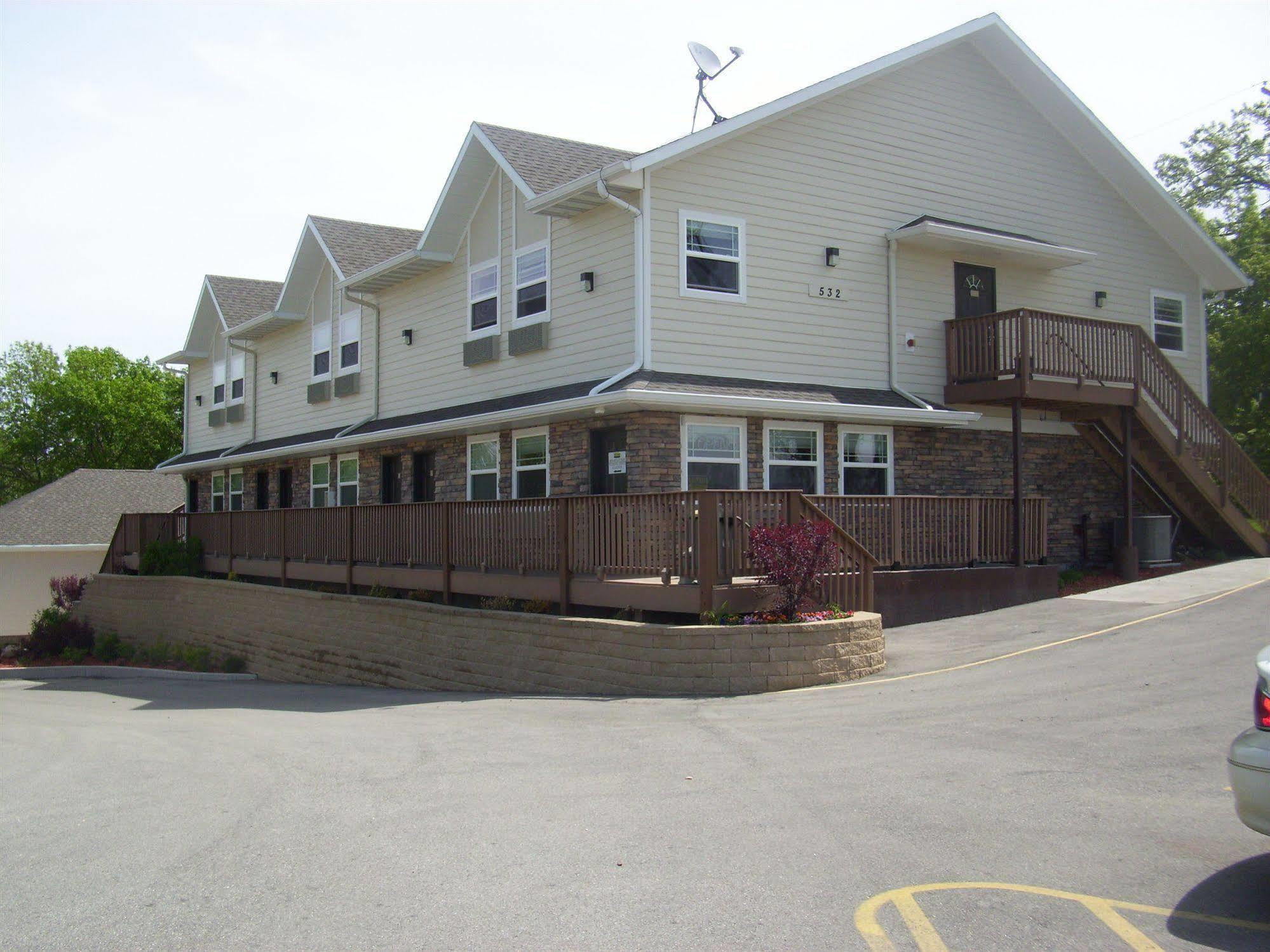 Price Pointe Inn Waukesha Dış mekan fotoğraf