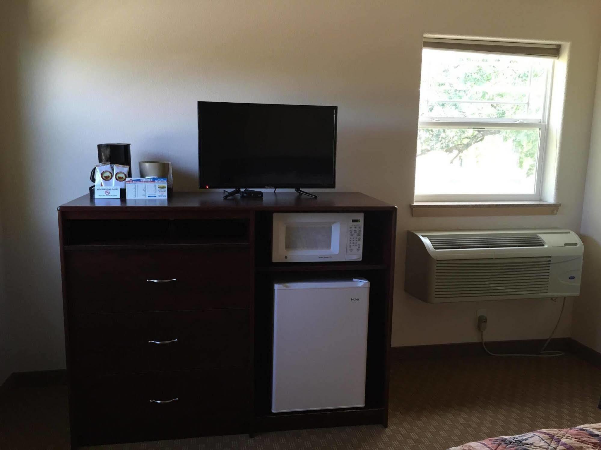 Price Pointe Inn Waukesha Dış mekan fotoğraf