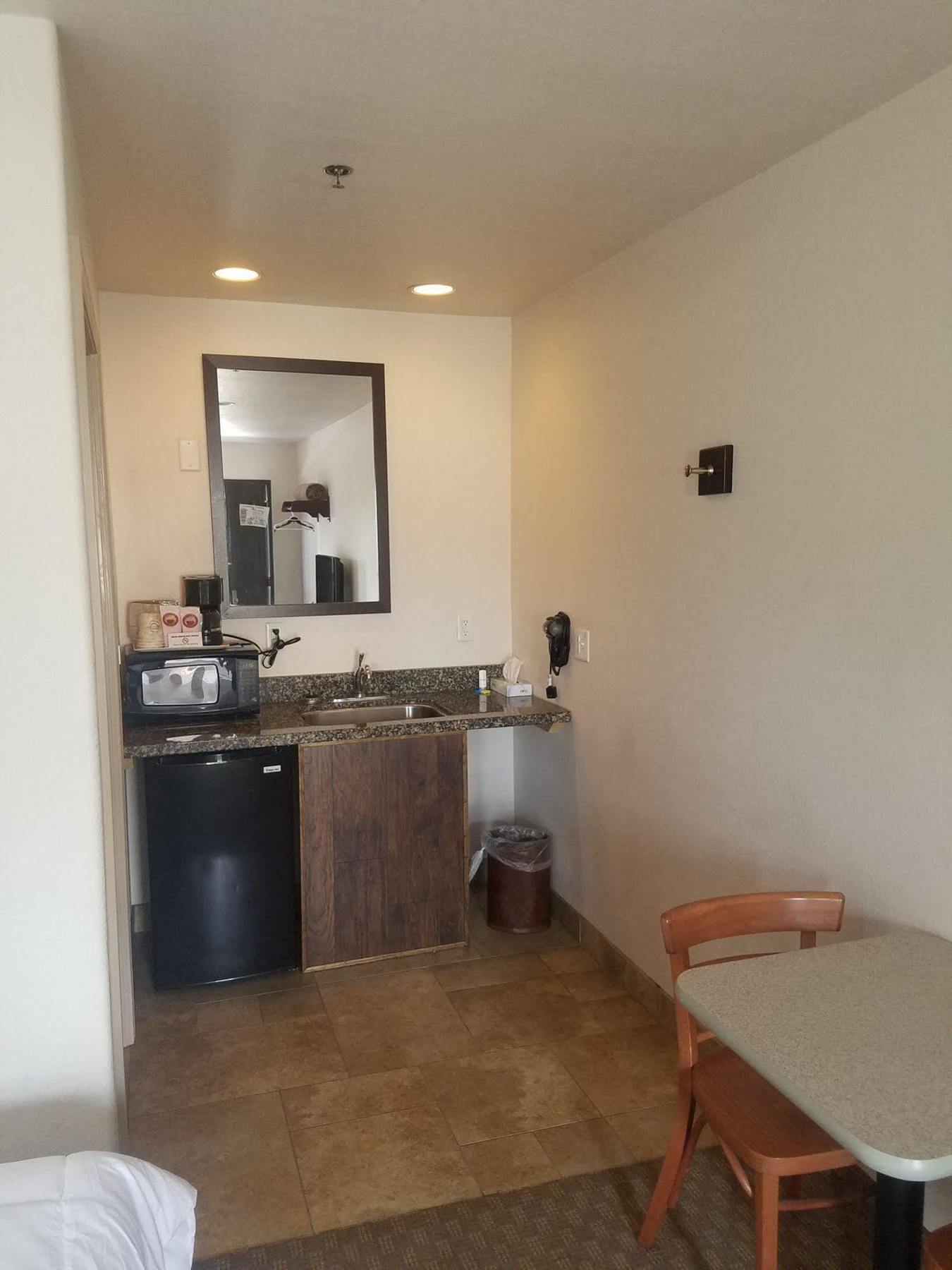 Price Pointe Inn Waukesha Dış mekan fotoğraf