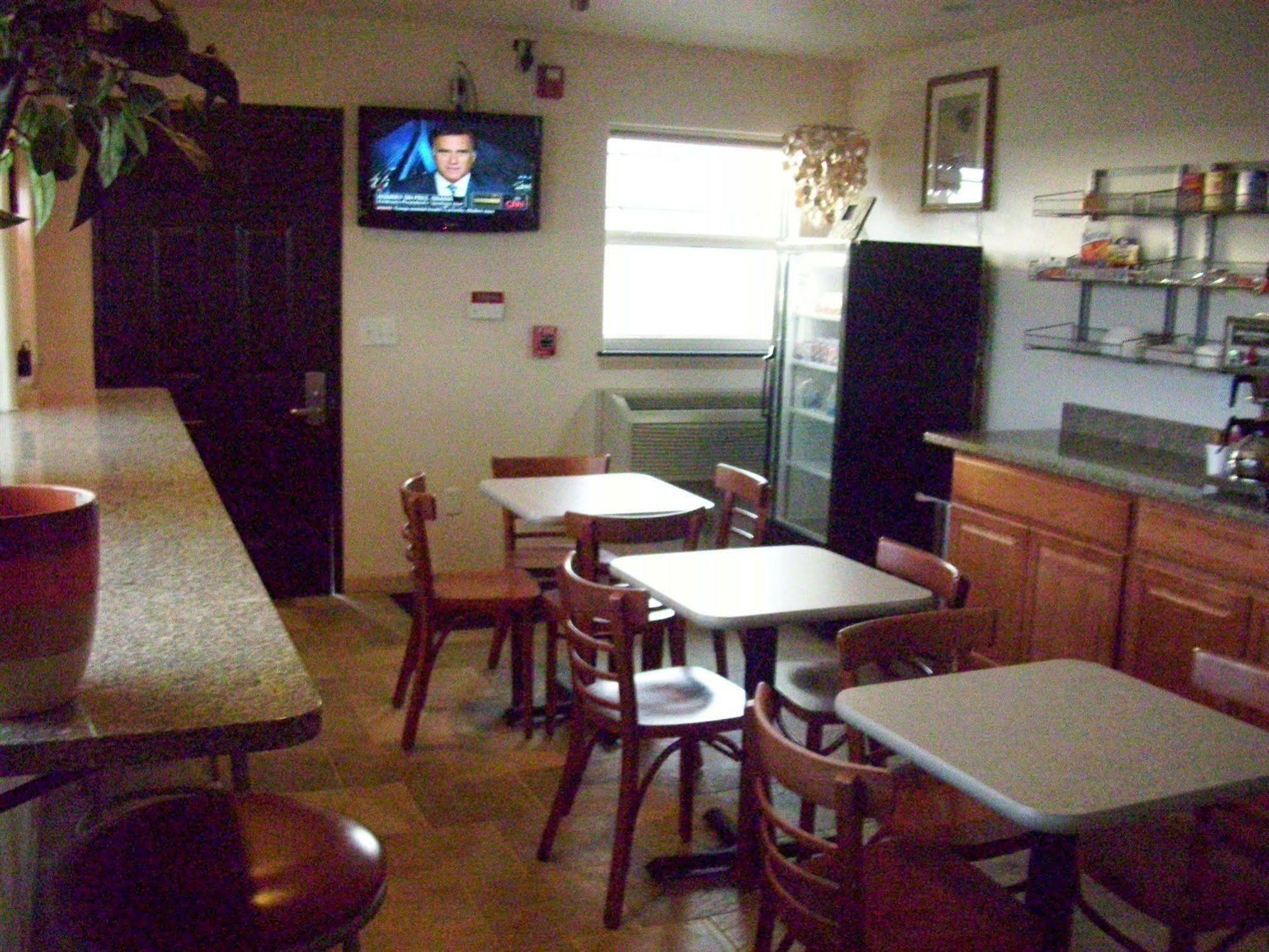 Price Pointe Inn Waukesha Dış mekan fotoğraf