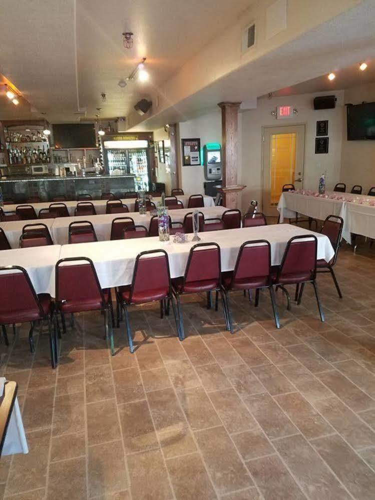 Price Pointe Inn Waukesha Dış mekan fotoğraf